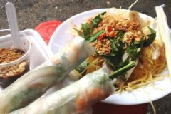 Saigon Street Food Tour by night